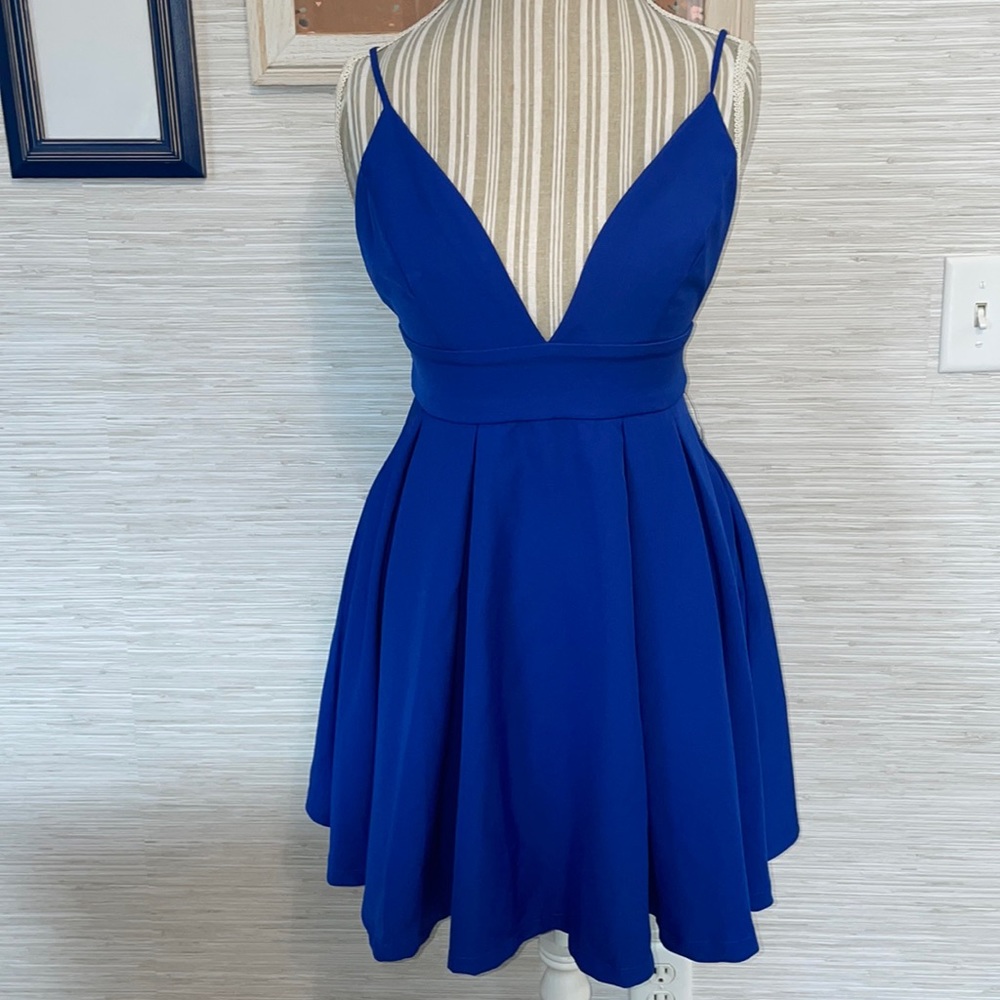 Lulu’s NWT royal blue mini dress
